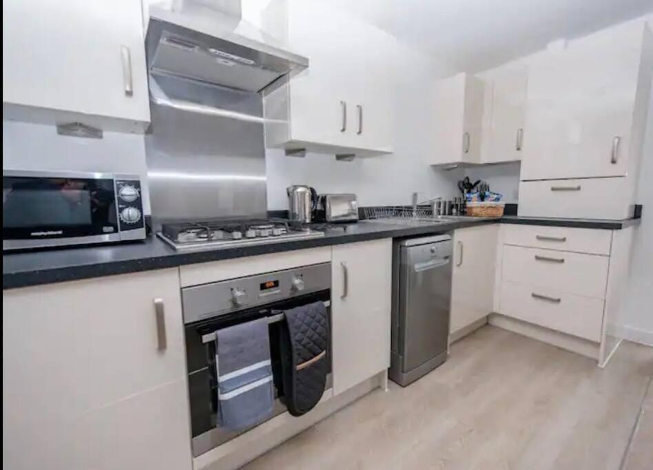 1 Bedroom Flat In Peterborough City Centre المظهر الخارجي الصورة
