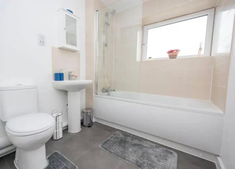 1 Bedroom Flat In Peterborough City Centre المظهر الخارجي الصورة